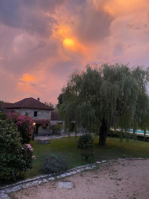 Vakantiehuis La Poire, Op Landgoed Aan De Dordogne Prudhomat Bagian luar foto