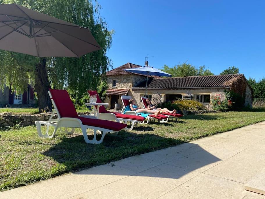 Vakantiehuis La Poire, Op Landgoed Aan De Dordogne Prudhomat Bagian luar foto